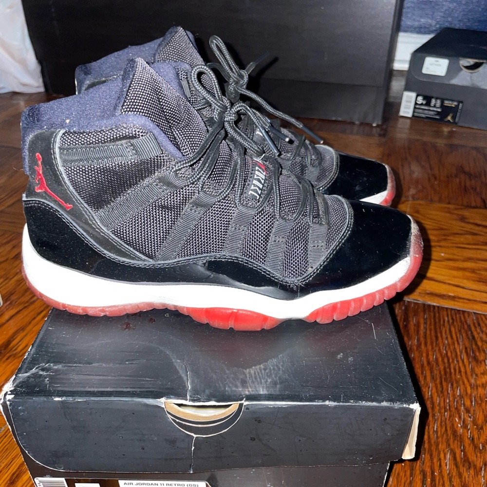 Jordan 11 Bred (2012)